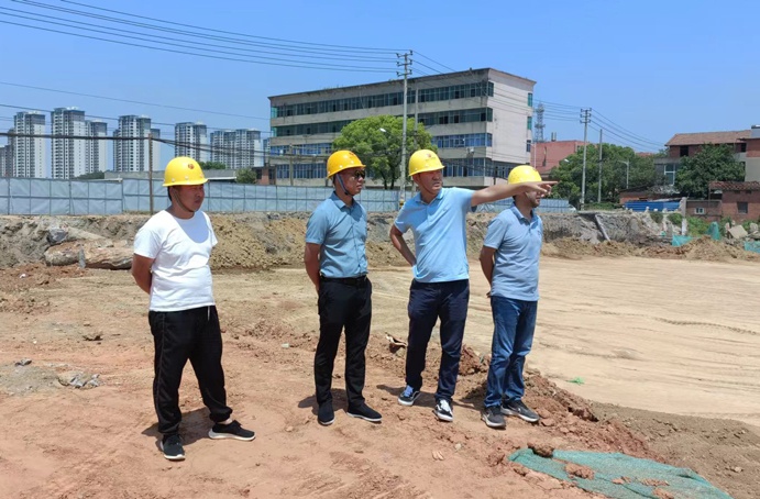 黎德義到廣州路東延工程、昌東三路道路建設工程開展安全質量檢查